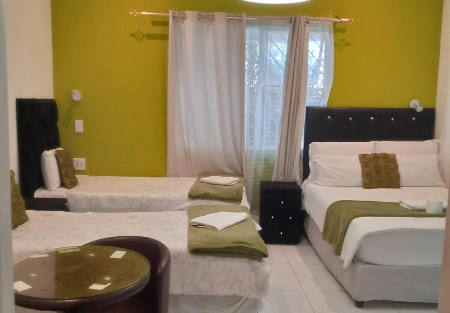 Sunshine Guest House Cape Town